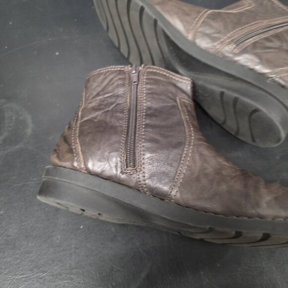 Clarks Bendable Ankle Boots Womens 10M Brown Leather Side Zip Walking Comfort - Picture 6 of 8